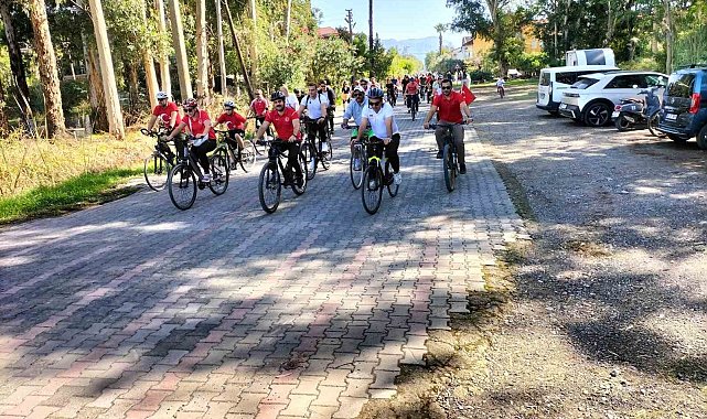 Köyceğiz'de pedallar Cumhuriyet için çevrildi