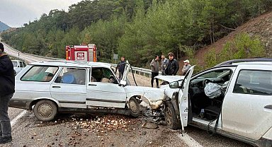 Kozan'da trafik kazası: 1 ölü, 2 yaralı