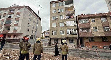 Küçükçekmece'de çatlama sesleri gelen 7 katlı bina tahliye edildi