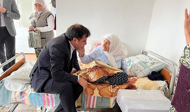 Kula Kaymakamı Altuntaş'tan asırlık çınarlara vefa ziyareti