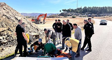 Kula'da otomobil ile motosiklet çarpıştı: 1 ağır yaralı