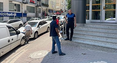 Kurumlardan "Çocuğum hasta" diyerek para toplayan şahsın eşinin üzerine kayıtlı 2 araç çıktı