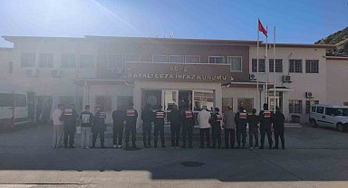 Kuşadası'nda 11 firari hükümlü yakalandı