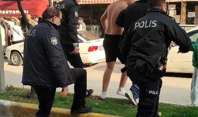 Kuşadası'nda bıçaklı panik