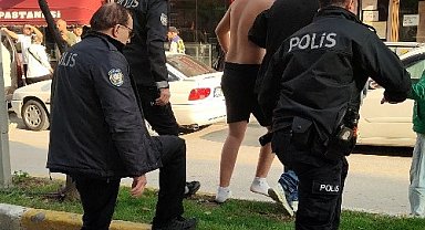 Kuşadası'nda bıçaklı panik