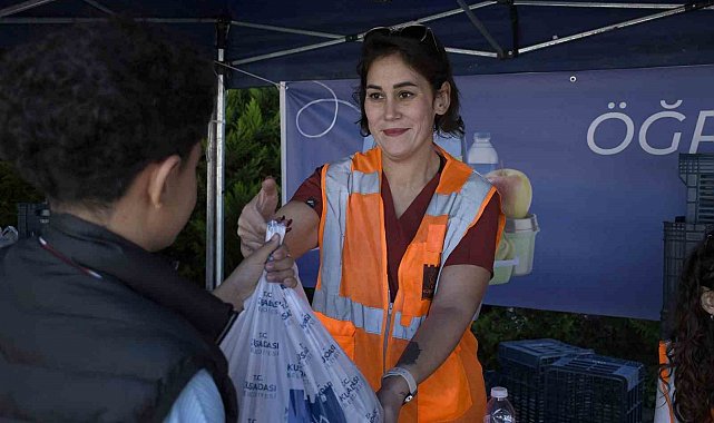 Kuşadası'nda bin 400 çocuğa her hafta beslenme desteği