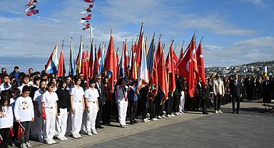 Kuşadası'nda Cumhuriyet coşkusu 103'üncü yılında meydanlara taştı