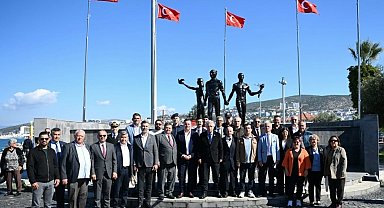 Kuşadası'nda Muhtarlar Günü kutlandı