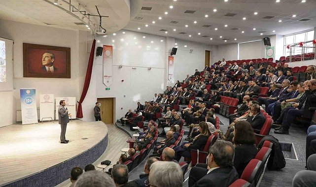 Kütahya'da 43 Adım Projesi için okul müdürleri bir araya geldi