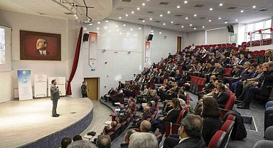 Kütahya'da 43 Adım Projesi için okul müdürleri bir araya geldi