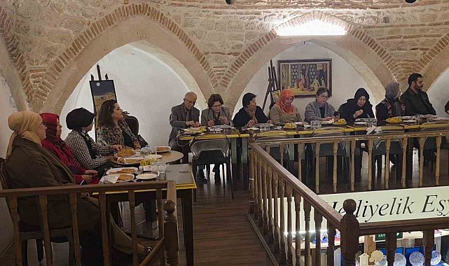 Kütahya'da 600 yıllık tarihi hamam, sanatçıların buluşma noktası oldu
