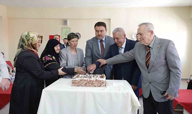 Kütahya'da Dünya Yaşlılar Günü'nde anlamlı buluşma