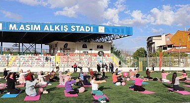 Kütahya'da "Pembe Pilates" etkinliğiyle meme kanserinde erken tanıya dikkat çekildi