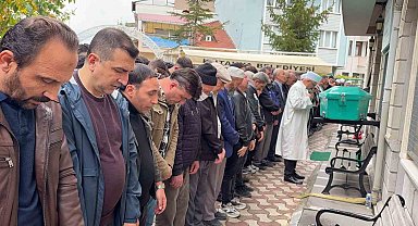 Kütahya'da trenin çarptığı 18 yaşındaki genç toprağa verildi