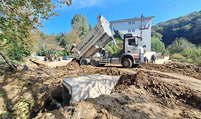 Kutu menfezler suyun akışında kolaylık sağlıyor