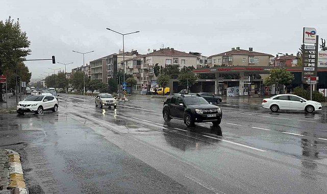 Lüleburgaz'da sağanak yağış etkili oldu