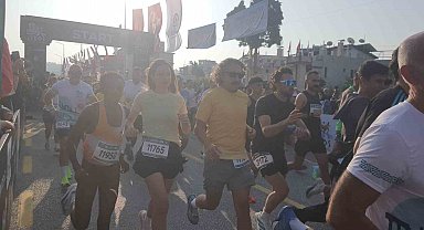 Lykos yarı maratonu'nda binlerce kişi koştu