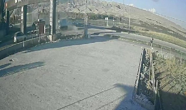 Malatya'da 1'i ağır 3 kişinin yaralandığı kazanın görüntüleri ortaya çıktı
