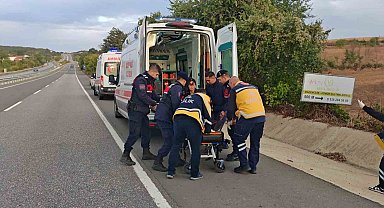 Malkara-Keşan yolunda kamyonet menfeze çarptı: 2 yaralı