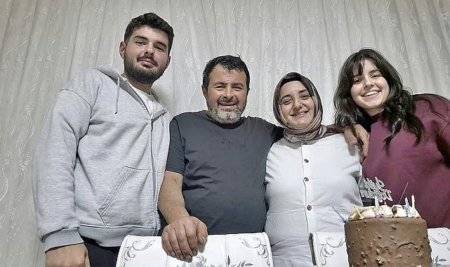 Maltepe'de enkaz altında hayatını kaybeden kardeşler gözyaşlarıyla uğurlanıyor