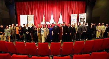 Manisa Şehir Tiyatrosu 20'inci yılını 'Duruş' temasıyla açıyor