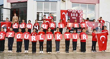 Manisa'da okullarda cumhuriyet coşkusu yaşandı