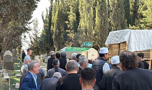 Manisa'daki feci kazada hayatını kaybeden 11 kişi son yolculuğuna uğurlandı