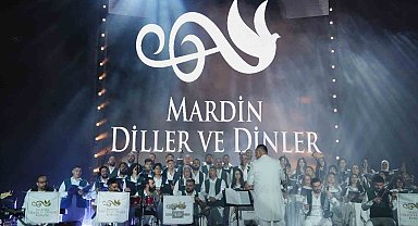 Mardin Diller ve Dinler Korosu'ndan Kültür Yolu Festivali'nde müzik ziyafeti
