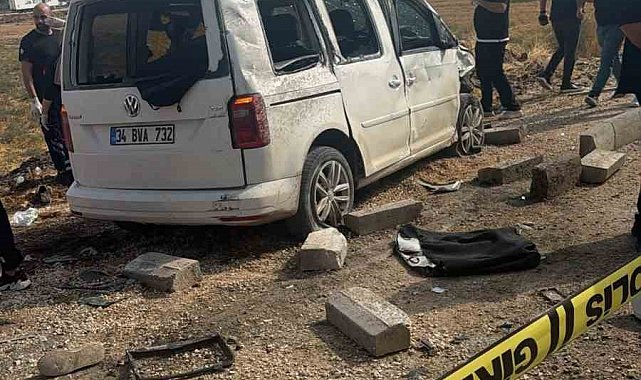 Mardin'de hafif ticari araç ile kamyonet çarpıştı: 1 ölü, 2 yaralı