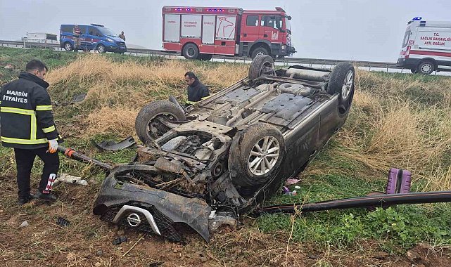 Mardin'de otomobil şarampole devrildi: 3 yaralı