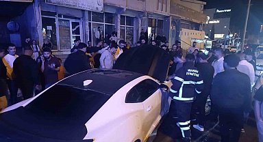 Mardin'in 2 ilçesinde meydana gelen trafik kazalarında 4 kişi yaralandı