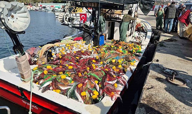Marmara'da kefal bereketi: Tekne ağzına kadar doldu!