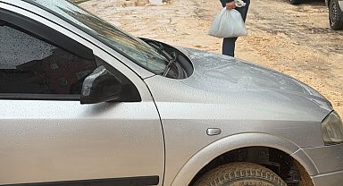 Mazıdağı'nda yağmur sonrası araçlar yolda kaldı