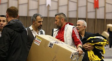 Merkezefendi Belediyesinden amatör spor kulüplerine malzeme desteği
