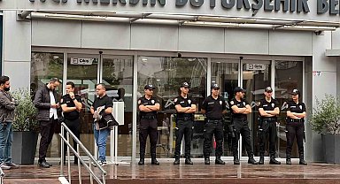 Mersin Büyükşehir Belediyesi'ne operasyon: Başkan Seçer dahil 59 gözaltı