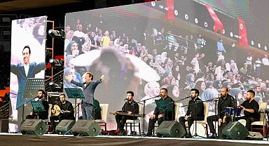 Mersin'de naat ve kasidelerle Peygamber sevgisi dile getirildi