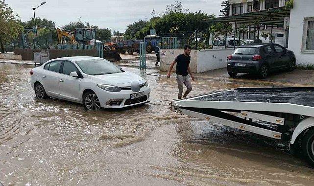 Mersin'de şiddetli yağış: İlçelerde yollar ve tarım alanları su altında kaldı