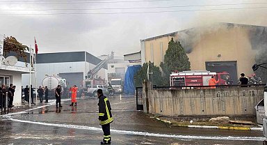 Mersin'de tütün ve makaron fabrikasındaki yangın kontrol altına alındı