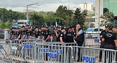 Mersin'deki operasyonda 3 başkanla birlikte 59 şüpheli adliyeye sevk edildi