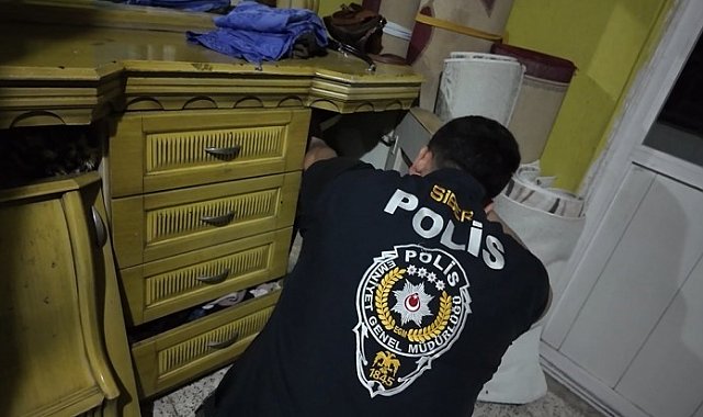 Mersin'deki yasa dışı bahis ve dolandırıcılık operasyonunda 33 şüpheli tutuklandı
