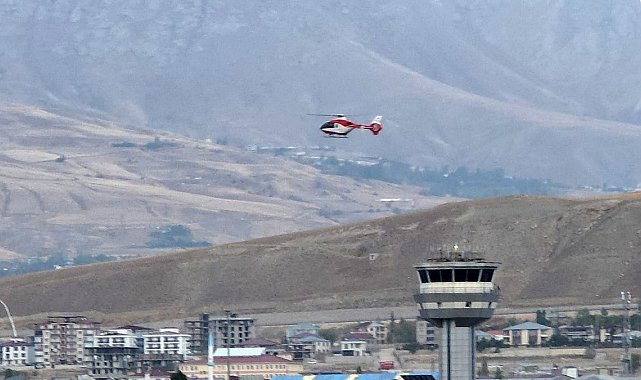 Metabolik hastalığı olan çocuk ambulans helikopter ile Van'a getirildi