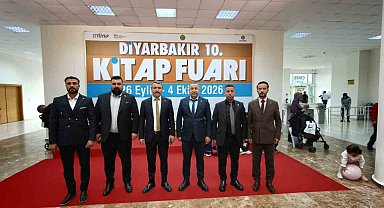 MHP Diyarbakır İl Başkanı Özcoşkun ve yönetimi, Kitap Fuarını gezdi
