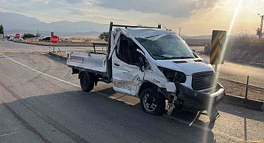 MHP'li milletvekili ve il başkanının konvoyunda kaza: 1 ölü, 7 yaralı