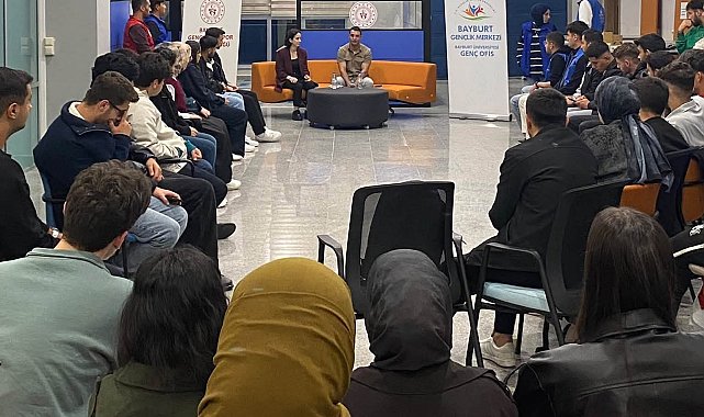 Milli boksör Şipal gençlerle buluştu