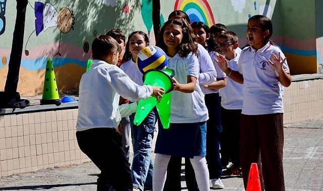 Minik öğrenciler sporla hem eğlendi hem hareket etti