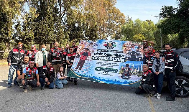 Motosiklet grubundan lösemi hastası minik Ali'ye pankartlı sürpriz ziyaret