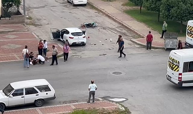 Motosikletle çarpışan otomobilin sürücüsü şoka girdi, gözyaşlarına boğuldu