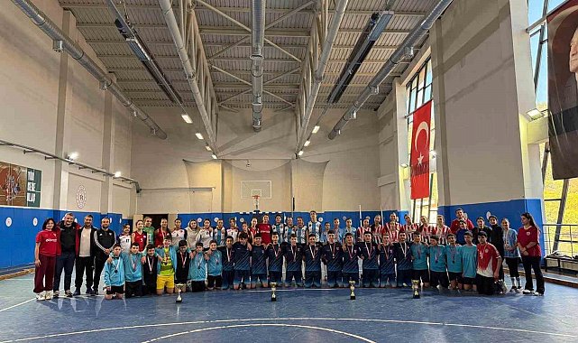 Muğla'da Cumhuriyet Kupası Hokey Turnuvası tamamlandı