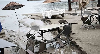 Muğla'da sağanak Akyaka sahilini harabeye çevirdi
