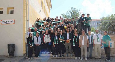Muğlaspor oyuncuları, Turgut Reis Anadolu Lisesi'nde gençlerin sorularını yanıtladı